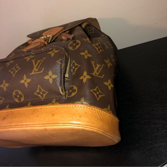 Louis Vuitton Authentic Montsouris MM Backpack:Date Code:(SP0928)w/COA/Dust Bag - Picture 14 of 15